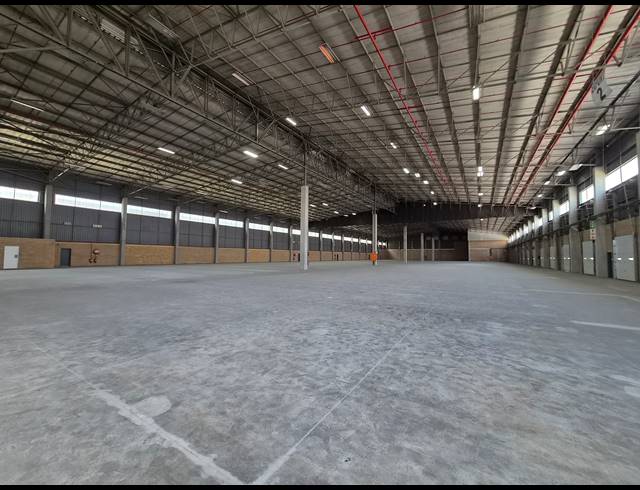 7,738M² WAREHOUSE TO LET IN SAMRAND BUSINESS PARK